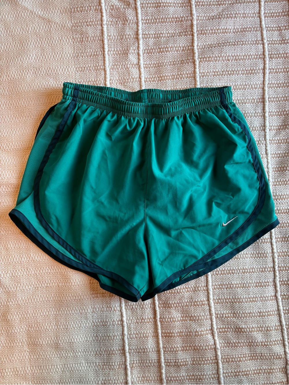 Nike Women’s Tempo High Rise Mesh Lined Athletic Running Shorts Size Small